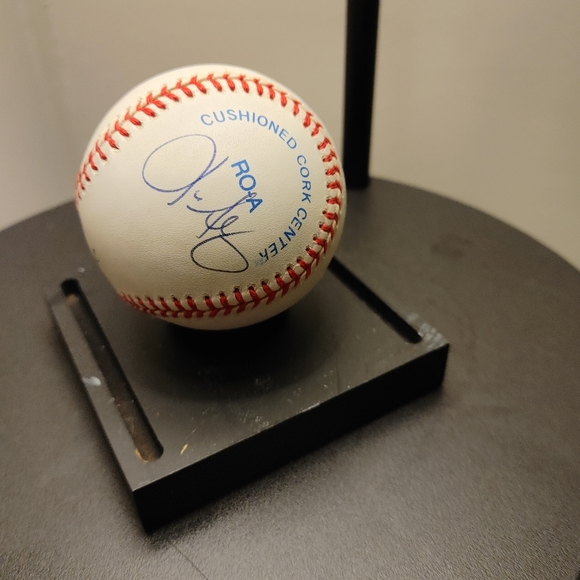 Ivan Rodriguez signed ball - Picture 2 of 3